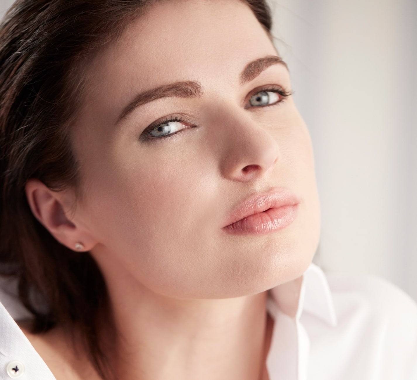 Acide hyaluronique nez à Gonesse | Rhinoplastie médicale | Médecine esthétique | Institut R.E.N